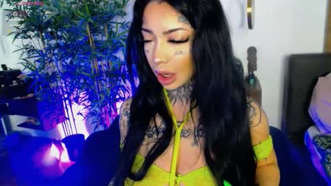 Sophie online show from 02-02-26, 06:12