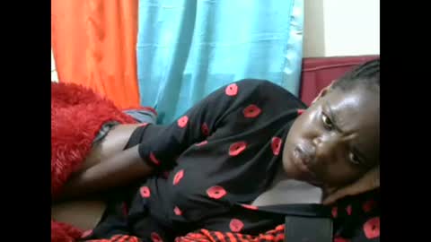 Snapshot of creamymomma chatting on 01-29-25, 06:50 verah online show from 01-29-25, 06:50