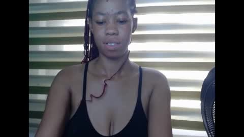 Snapshot of creamyxpussyx chatting on 04-24-26, 08:39 creamyxpussyx online show from 04-24-26, 08:39