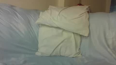 Snapshot of creamyy_pussy chatting on 09-27-25, 08:03 creamyy_pussy online show from 09-27-25, 08:03