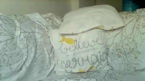 Snapshot of creamyy_pussy chatting on 10-31-25, 10:22 creamyy_pussy online show from 10-31-25, 10:22