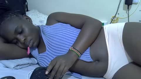 Snapshot of creamyypussyy chatting on 02-12-26, 11:33 creamyypussyy online show from 02-12-26, 11:33