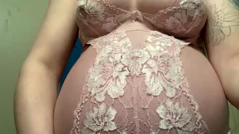 Snapshot of creative_k chatting on 12-21-25, 05:53 Breed me daddy online show from 12-21-25, 05:53