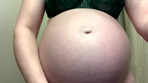 Snapshot of creative_k chatting on 02-01-26, 02:37 Breed me daddy online show from 02-01-26, 02:37