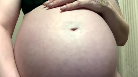 Snapshot of creative_k chatting on 02-10-26, 04:33 Breed me daddy online show from 02-10-26, 04:33