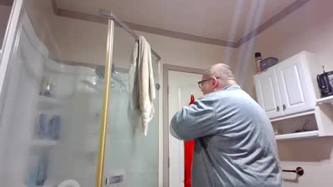 The hopeless romantic online show from 02-28-25, 08:31