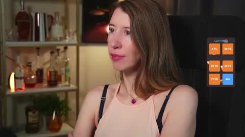 Snapshot of creme_dela_creme chatting on 01-13-26, 07:19 Quinn de la Creme online show from 01-13-26, 07:19