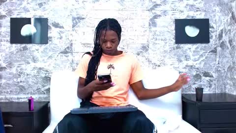 Snapshot of criisbrown_ chatting on 11-26-25, 11:11 CriisBrown online show from 11-26-25, 11:11