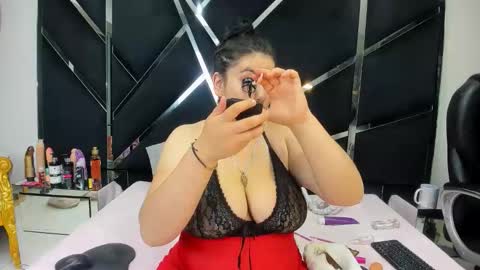 Criistaal   online show from 05-23-26, 04:18