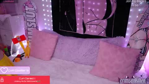 Crimson Kitten online show from 10-11-25, 04:22