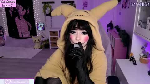 Crimson Kitten online show from 06-15-26, 12:24