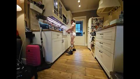 CrippledBottom online show from 11-16-25, 03:06