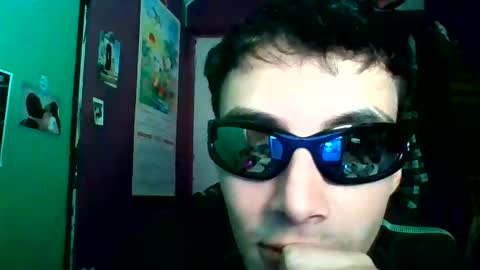 Crisanto online show from 05-22-26, 01:13