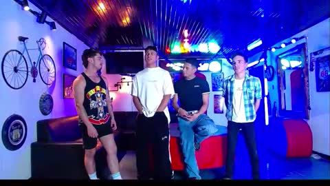 Snapshot of crismens chatting on 01-07-26, 08:11 crismens online show from 01-07-26, 08:11