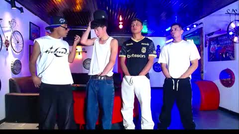 Snapshot of crismens chatting on 01-16-26, 08:13 crismens online show from 01-16-26, 08:13