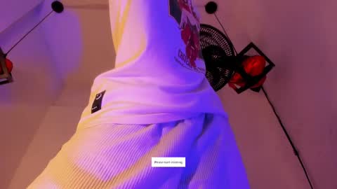 criss_zuri online show from 04-10-26, 11:48