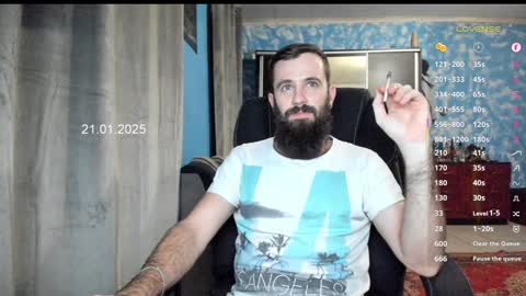 Snapshot of crissstud chatting on 01-21-25, 12:15 Criss online show from 01-21-25, 12:15