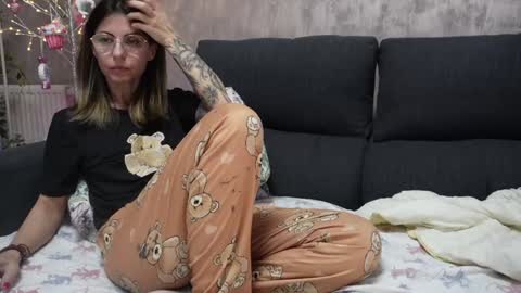 crissy_love online show from 01-05-25, 09:57