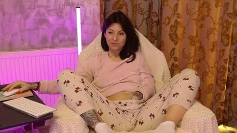 crissy_love online show from 04-05-26, 06:10