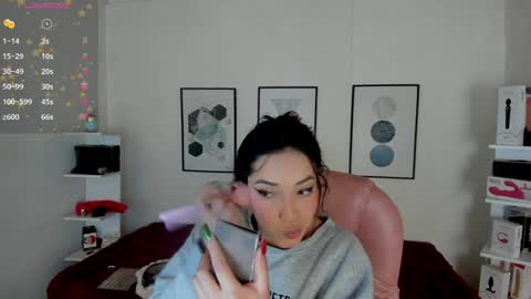 Snapshot of cristal__hot_1 chatting on 12-16-24, 04:13 Cristal online show from 12-16-24, 04:13