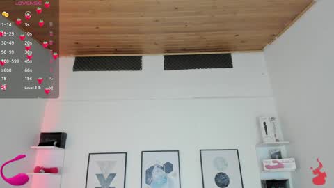 Snapshot of cristal__hot_1 chatting on 01-10-25, 10:28 Cristal online show from 01-10-25, 10:28