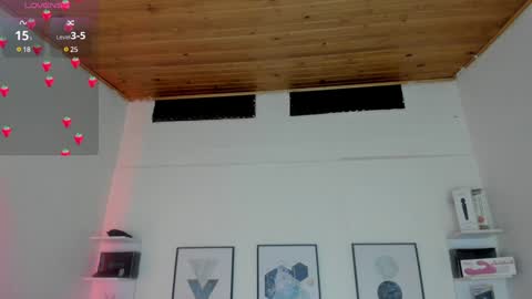 Snapshot of cristal__hot_1 chatting on 01-18-25, 10:28 Cristal online show from 01-18-25, 10:28