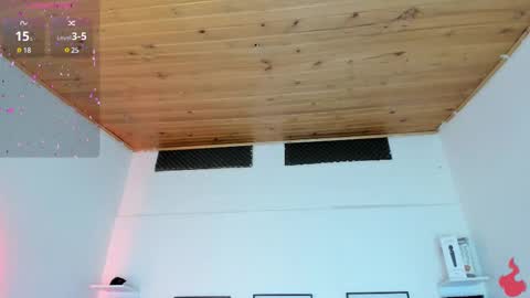 Snapshot of cristal__hot_1 chatting on 03-09-25, 04:05 Cristal online show from 03-09-25, 04:05