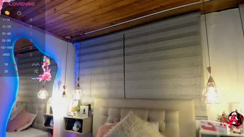 Snapshot of cristal__hot_1 chatting on 09-30-25, 05:12 Cristal online show from 09-30-25, 05:12