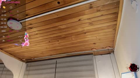 Snapshot of cristal__hot_1 chatting on 10-12-25, 04:33 Cristal online show from 10-12-25, 04:33