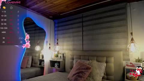 Snapshot of cristal__hot_1 chatting on 10-17-25, 05:10 Cristal online show from 10-17-25, 05:10