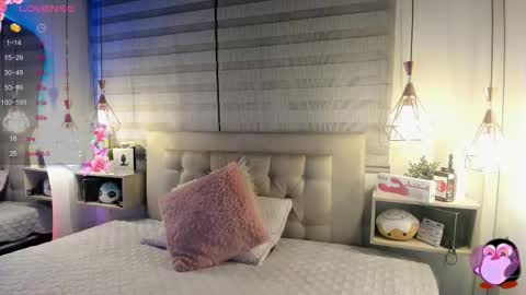 Snapshot of cristal__hot_1 chatting on 10-25-25, 04:53 Cristal online show from 10-25-25, 04:53