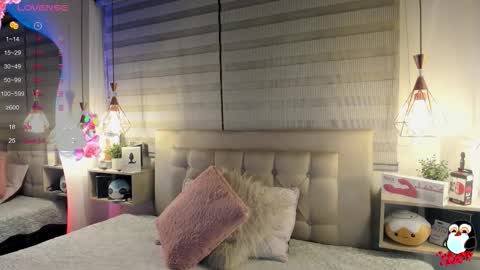 Snapshot of cristal__hot_1 chatting on 11-10-25, 04:00 Cristal online show from 11-10-25, 04:00