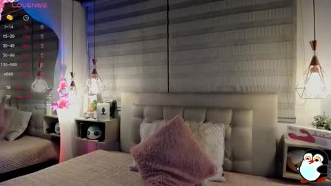 Snapshot of cristal__hot_1 chatting on 11-20-25, 04:23 Cristal online show from 11-20-25, 04:23