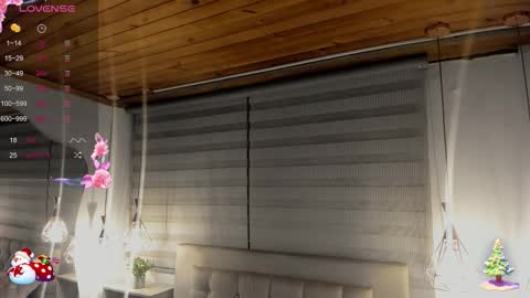 Snapshot of cristal__hot_1 chatting on 12-01-25, 04:06 Cristal online show from 12-01-25, 04:06