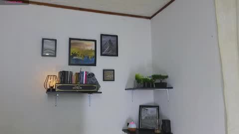 Snapshot of cristal_hot07 chatting on 05-31-26, 10:00 Cristal online show from 05-31-26, 10:00