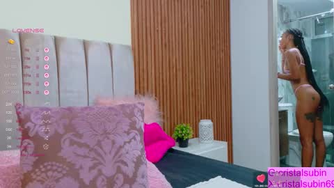 Snapshot of cristal_subin69 chatting on 10-29-25, 11:45 STEFANYIG cristalsubin online show from 10-29-25, 11:45