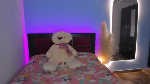 cristal_t2 online show from 06-11-26, 06:50