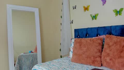 cristal walker online show from 01-31-25, 04:06