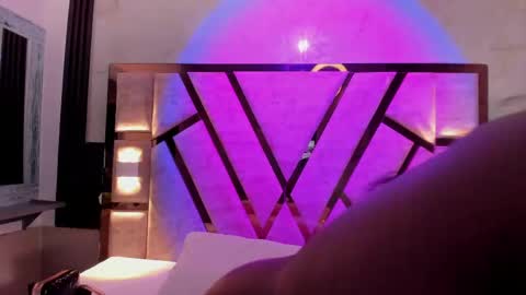 Snapshot of cristhinbrown chatting on 04-19-26, 05:56 cristin online show from 04-19-26, 05:56