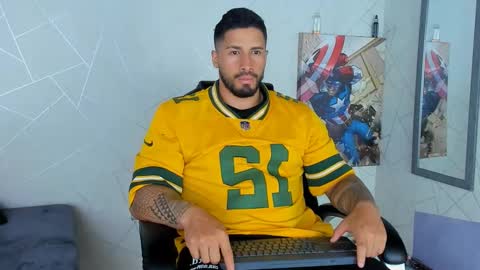 Snapshot of cristian_walker chatting on 12-30-24, 12:42 cristian walker online show from 12-30-24, 12:42