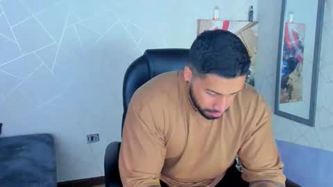 Snapshot of cristian_walker chatting on 01-20-25, 10:29 cristian walker online show from 01-20-25, 10:29