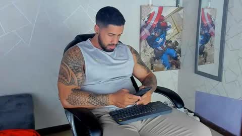 Snapshot of cristian_walker chatting on 01-26-25, 03:03 cristian walker online show from 01-26-25, 03:03