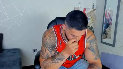 Snapshot of cristian_walker chatting on 01-28-25, 12:22 cristian walker online show from 01-28-25, 12:22