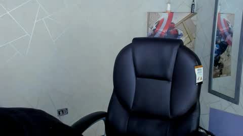 Snapshot of cristian_walker chatting on 02-25-25, 12:13 cristian walker online show from 02-25-25, 12:13