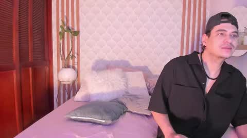 Cris  Pame online show from 10-26-25, 09:37