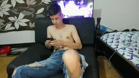 Snapshot of cristiand20 chatting on 01-12-25, 03:39 Cristian online show from 01-12-25, 03:39