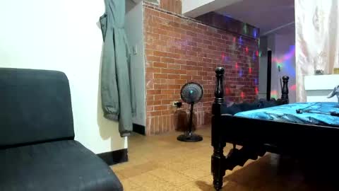 Snapshot of cristiand20 chatting on 02-22-25, 07:12 Cristian online show from 02-22-25, 07:12