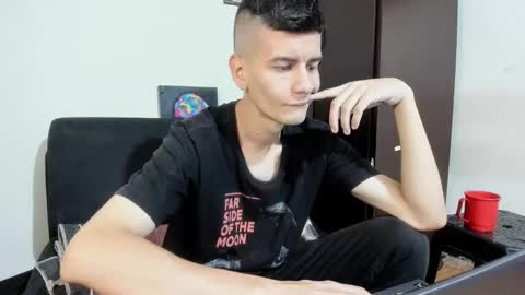 Snapshot of cristiand20 chatting on 02-23-25, 06:01 Cristian online show from 02-23-25, 06:01