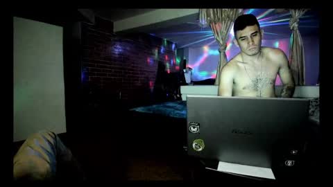 Snapshot of cristiand20 chatting on 02-26-25, 04:14 Cristian online show from 02-26-25, 04:14