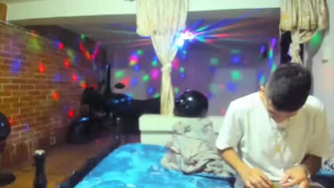 Snapshot of cristiand20 chatting on 02-28-25, 04:54 Cristian online show from 02-28-25, 04:54